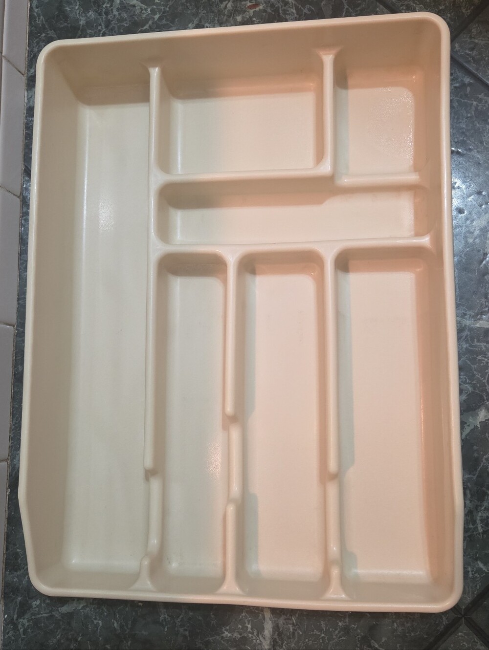 Vintage Rubbermaid Silverware Utensil Drawer Organizer 0521 Almond 7 Compartment